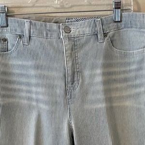 MADDEN CAPRIS BLUE & WHITE STRIPES